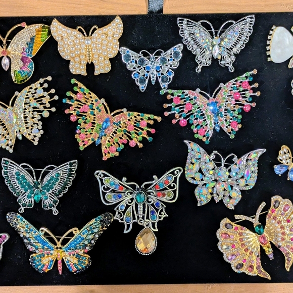 Colorful Brooch Collection - Picture 4 of 15